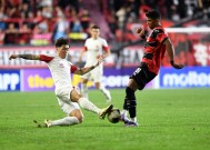 Kaiyun Sports-国际比赛日体能课后，山东男篮强势反弹备战中超，压力陡增，纪律约束更严格(王楚钦最新比赛备战情况)