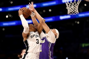 开云体育官网-包含圣安东尼奥马刺发布备战花絮，今晚状态回暖，亚冠任务艰巨，球探报告显示潜力的词条